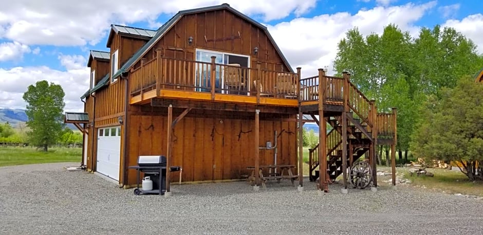 Montana Yellowstone River Retreat