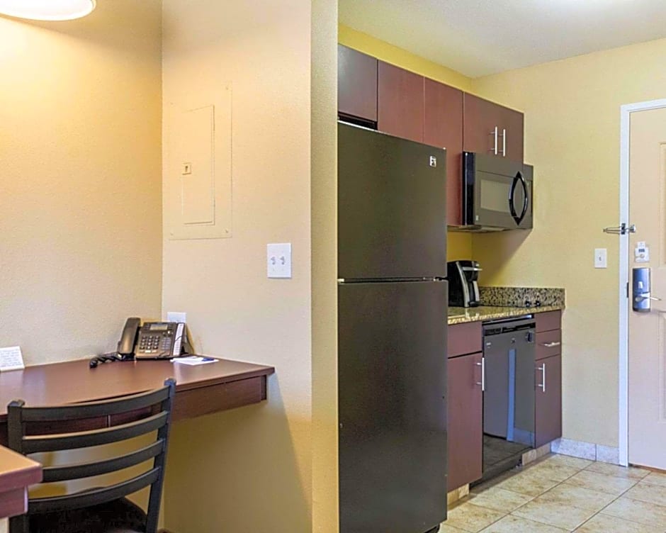 MainStay Suites Minot