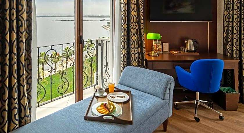 Wellborn Luxury Hotel