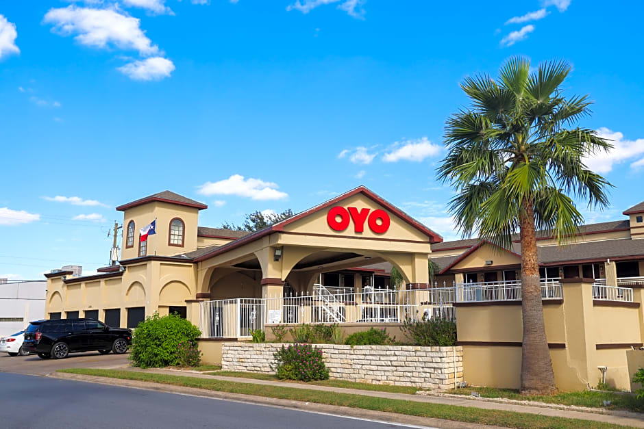 OYO Hotel McAllen Airport South - 1 mi from McAllen Medical Center