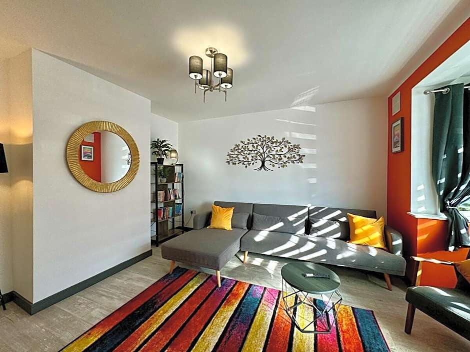 Sandringham House - Serene Escape Cottage