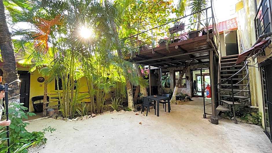 Hotel B&B by Playa del Karma