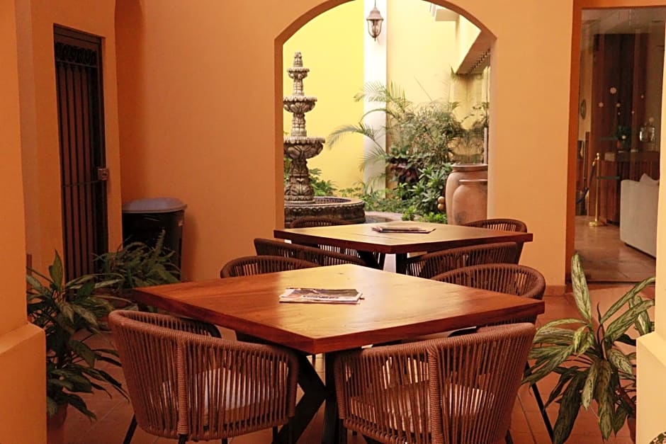 HOTEL COLLI