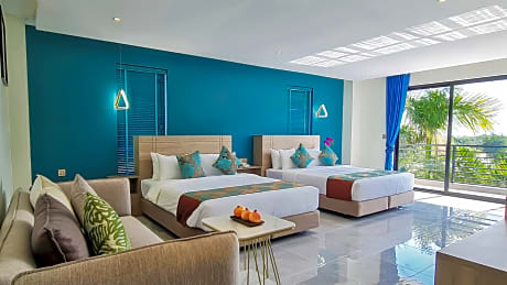 Deluxe Family Sea View (3 adults)