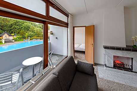 Pool Suite