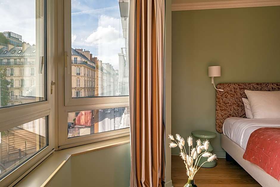 Royal Garden Champs Elysees