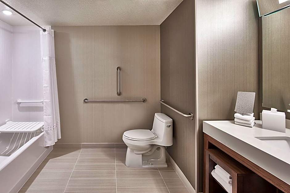 Courtyard by Marriott Minneapolis West