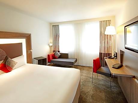 Superior Premium Room with Queen Bed and Sofa