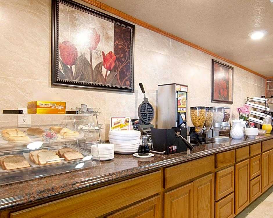 Rodeway Inn & Suites Emporia