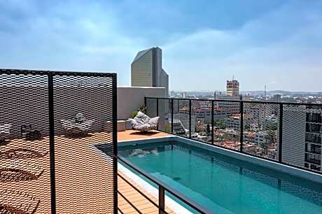 Paradise Flat Witgdl