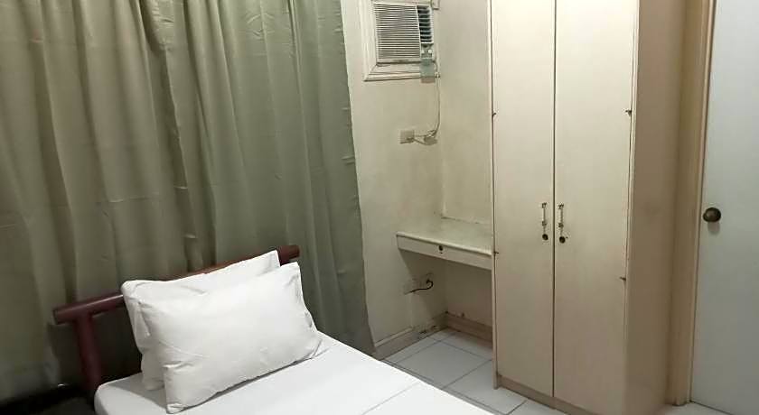 RedDoorz @ Casa Marabella Villamonte Bacolod City