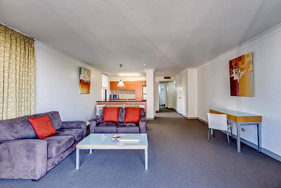 Hillcrest Apartment Hotel (formerly Central Hillcrest Apartments)