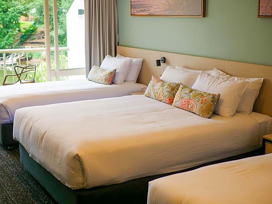 Nightcap at Hinterland Hotel Nerang