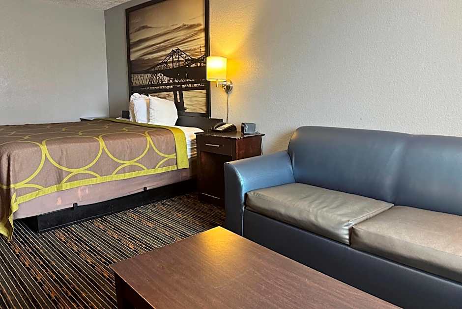 Super 8 by Wyndham Meridian