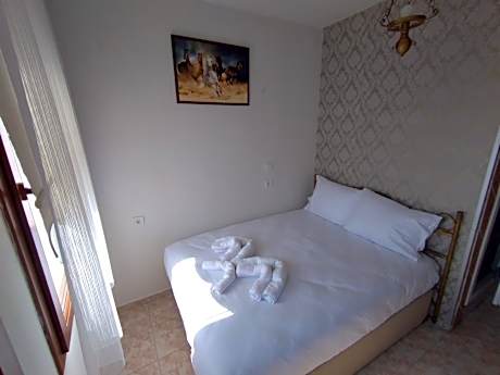 Budget Single Room