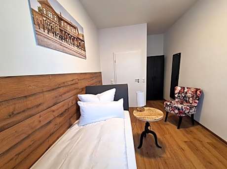 Single Room with Private External Bathroom