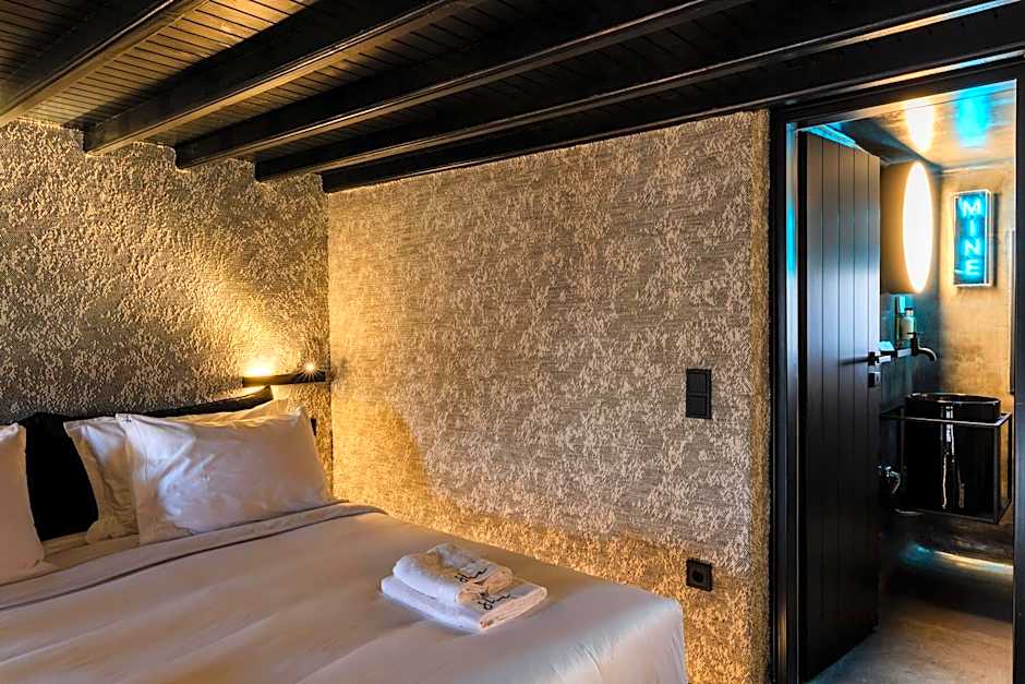 She Mykonos Boutique Hotel