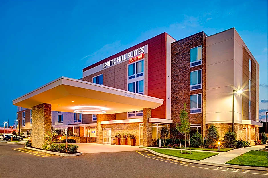SpringHill Suites by Marriott Carle Place Garden City