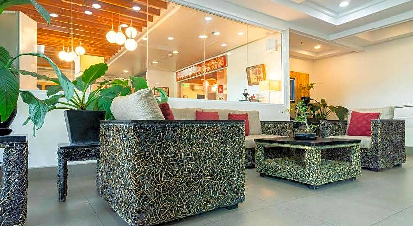 Microtel by Wyndham South Forbes near Nuvali