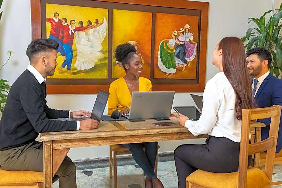 Hotel Virrey Central