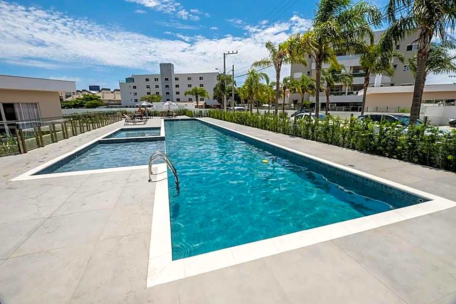 Alto padrão com piscina a 300m do mar - CAN103G