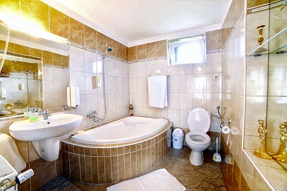 Photo 1 of 18 of Suite