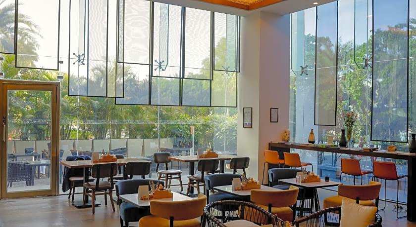 Renaissance by Marriott Ahmedabad Hotel