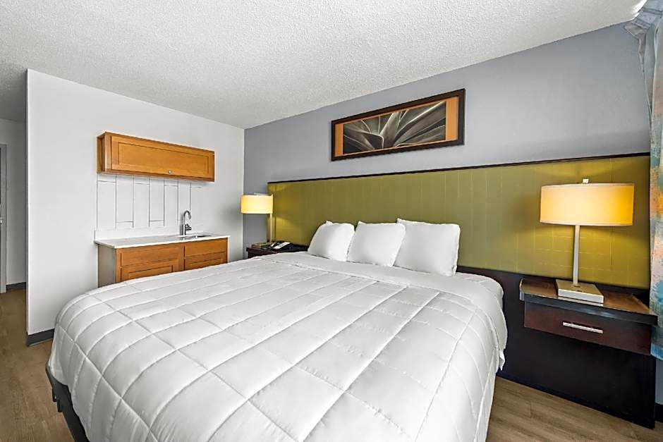 Suburban Studios Fairborn - Dayton