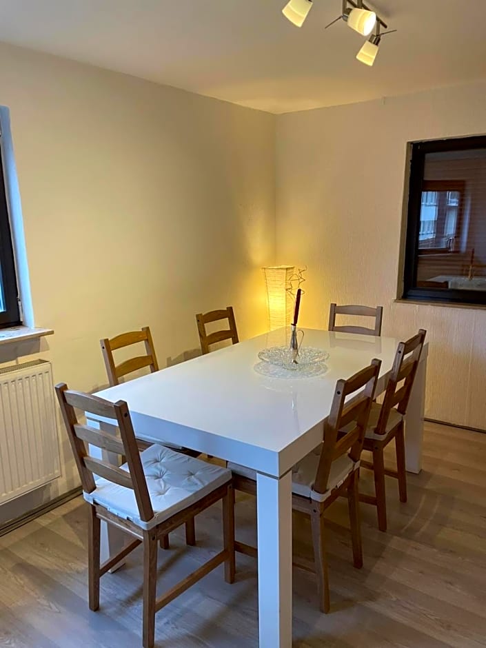 B-S Apartments L