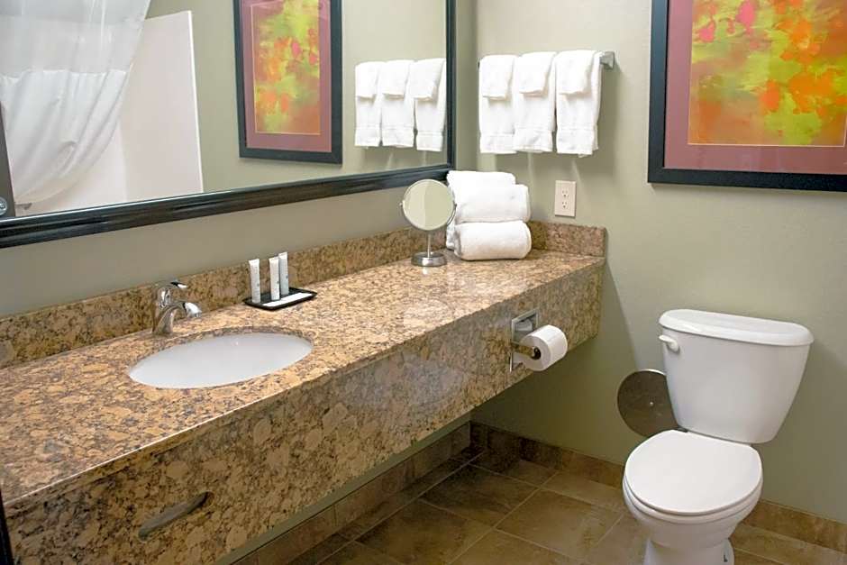 Grand Forks Lodge and Suites