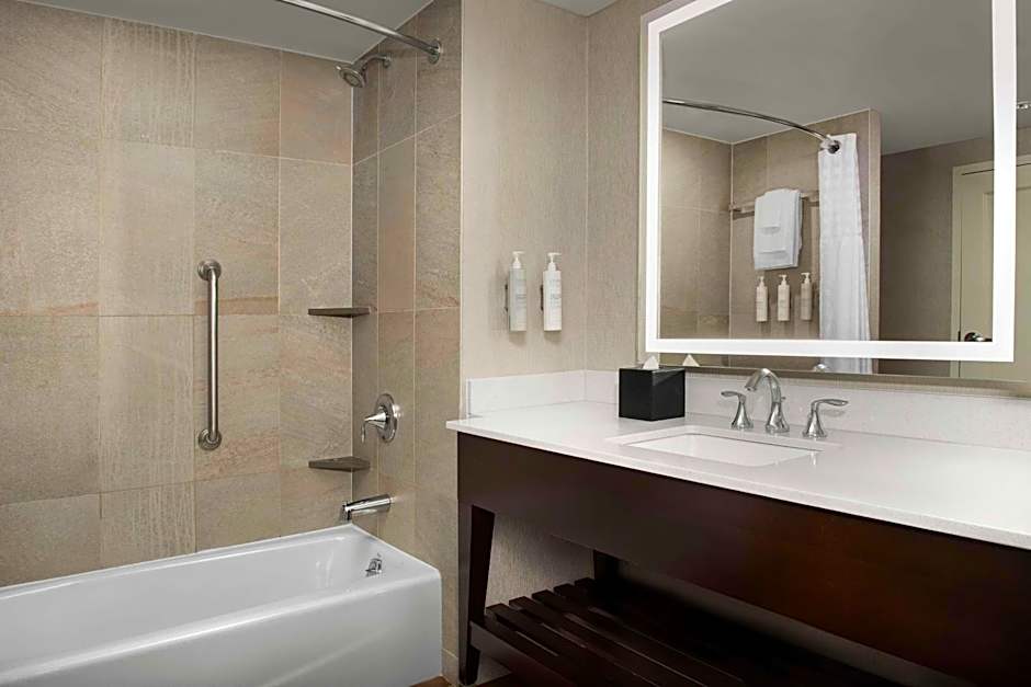 Embassy Suites By Hilton Springfield