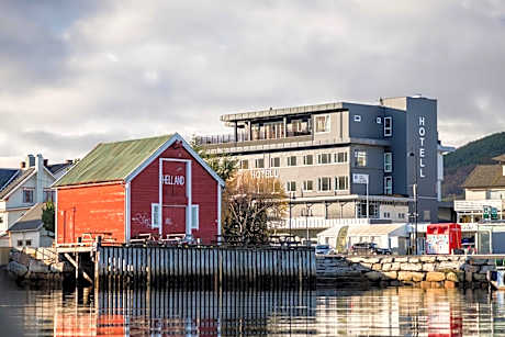 Vestnes Fjordhotell