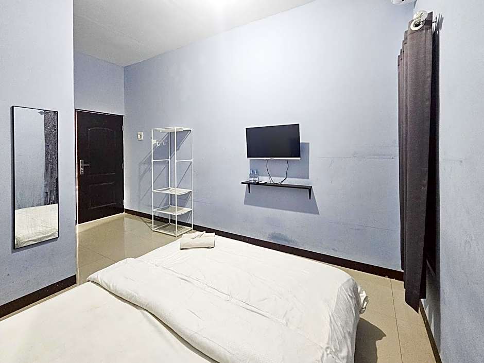 Homestay Sido Joyo near Sunrise Mall Mitra RedDoorz