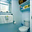 DOWNTOWN Hawaiian Theme Condo with Hot Tub, Pool & Beach - Kona Islander Inn