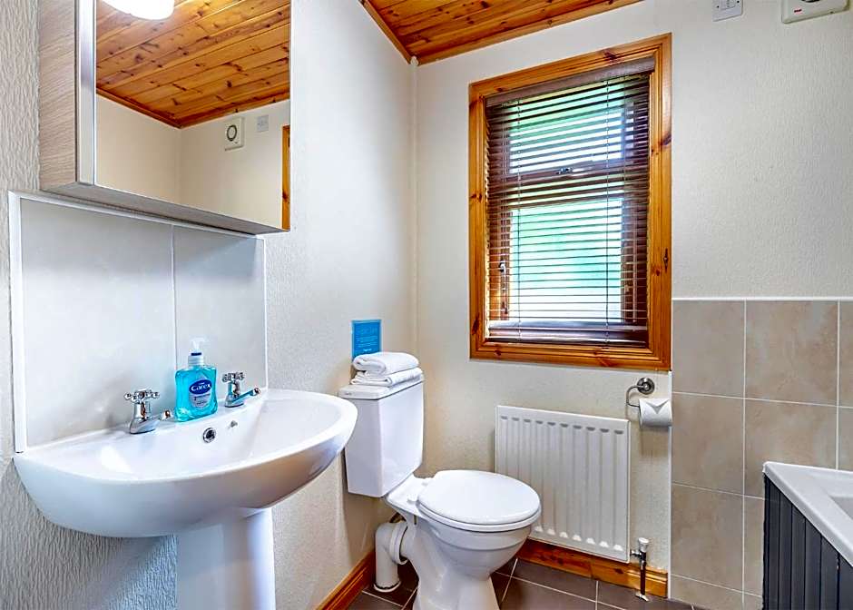 Charlesworth Lodges