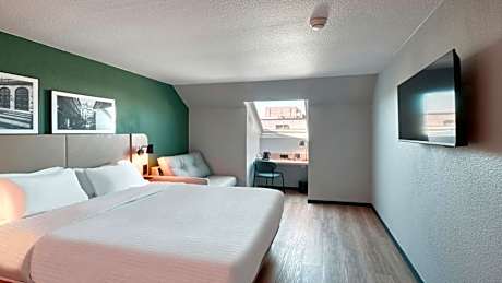 Superior King Room with Sofa Bed