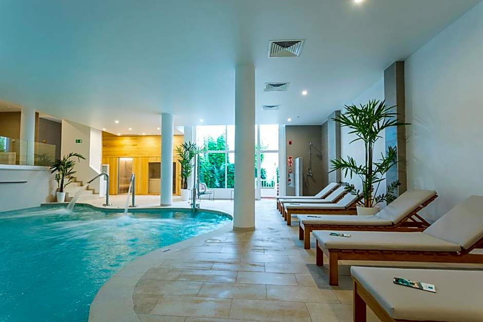 Parque Nereida Suites Hotel