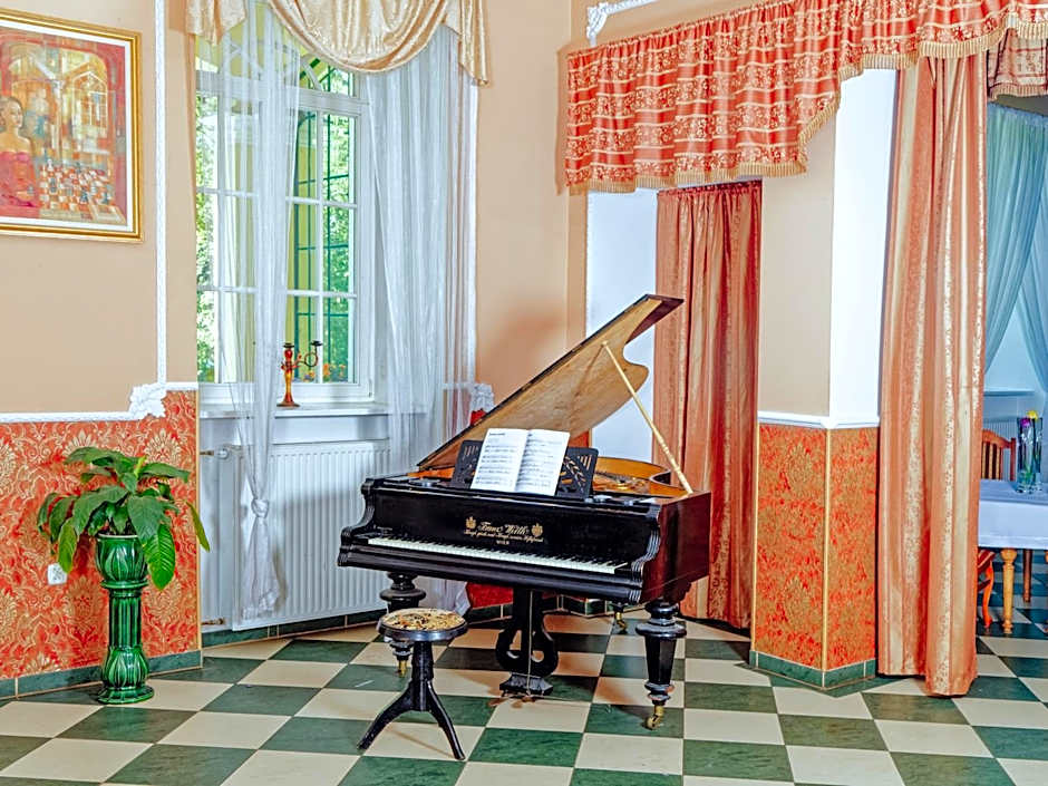 Pałac Pensjonat Ptaszynka