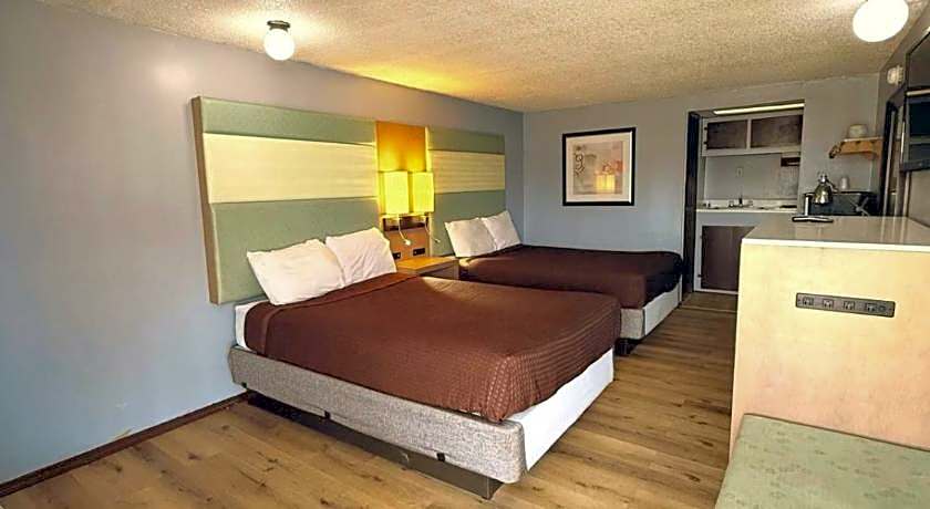 Rodeway Inn Findlay University Area