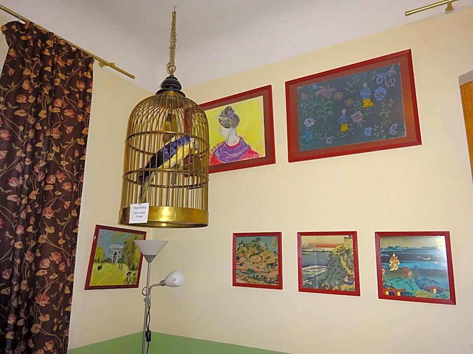 Hummel Hostel - Historische Stadtvilla mit Garten