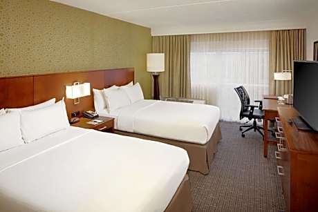 2 Double Beds Nonsmoking