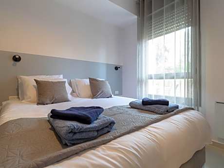 Apartment with City View