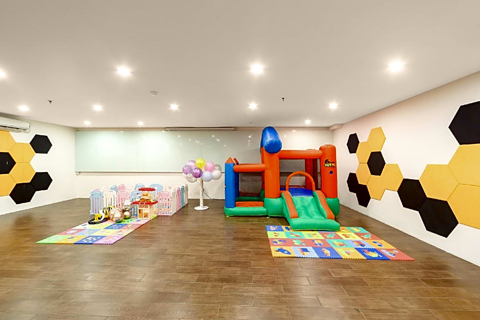 Yellow Bee Tangerang