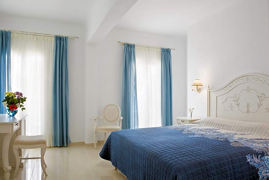 Kamari Hotel