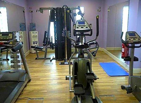 The Luxury break Sleeps 6 at 44 Kingfisher Court South facing