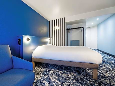 Pop Double Room with Double Sofa Bed