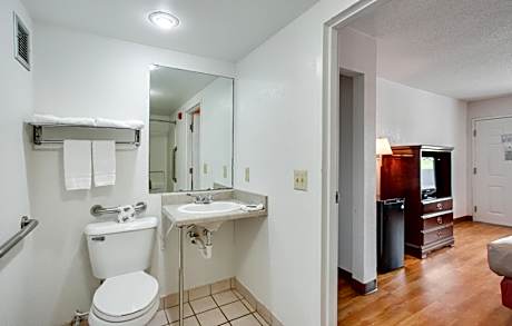 Queen Room - Non-Smoking