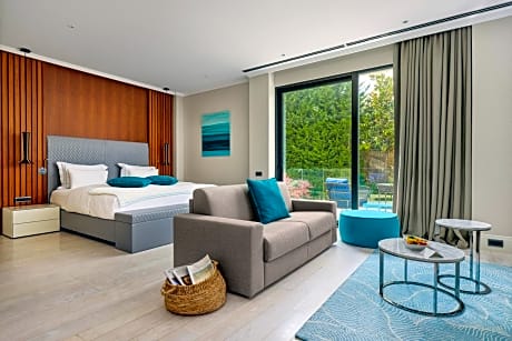 Luux Suite Land View King