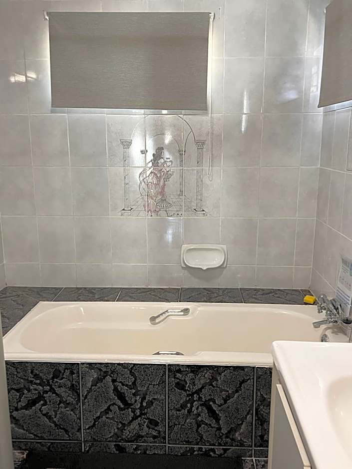 2 Op Terblanche Guesthouse