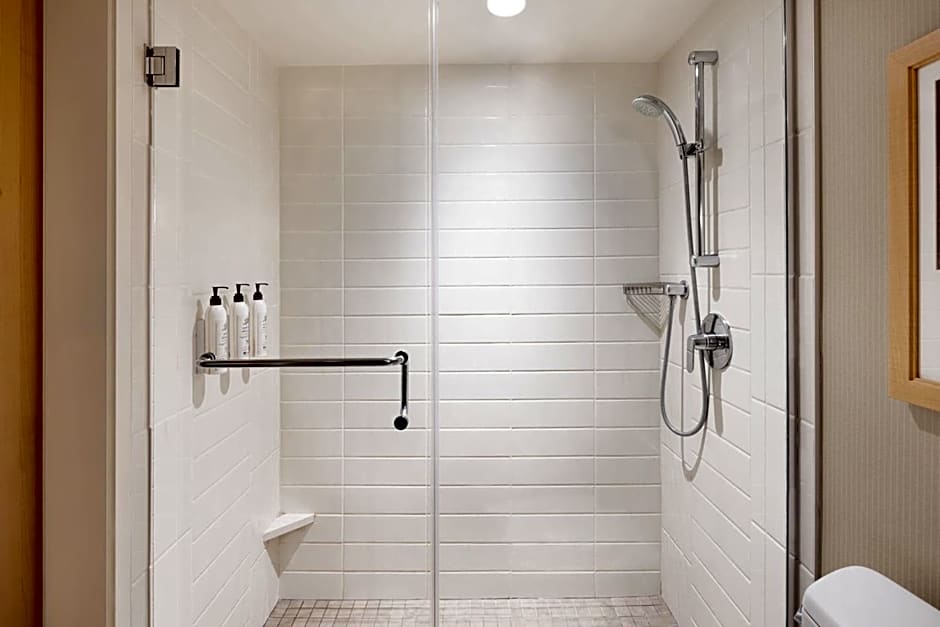 Delta Hotels by Marriott Edmonton South Conference Centre